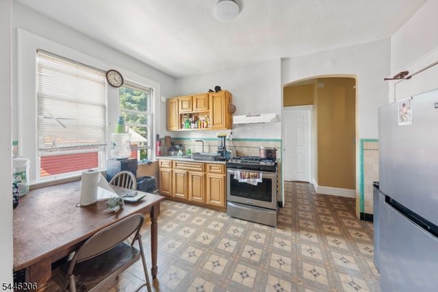 77 40Th St, Irvington Twp., NJ 07111
