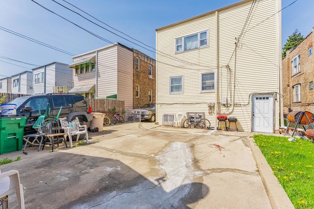 1909 Harvey Avenue, Berwyn, IL 60402