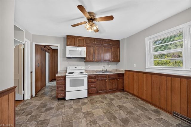 1205 Quail Drive, Greensboro, NC 27408