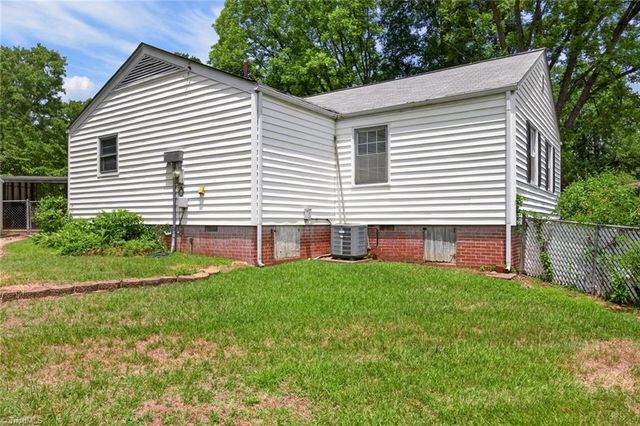 1205 Quail Drive, Greensboro, NC 27408