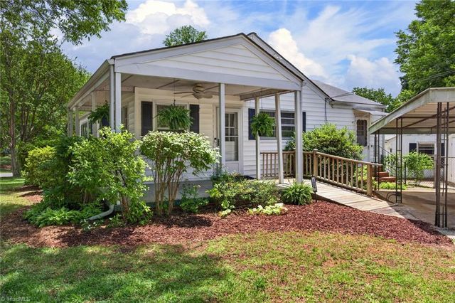 1205 Quail Drive, Greensboro, NC 27408