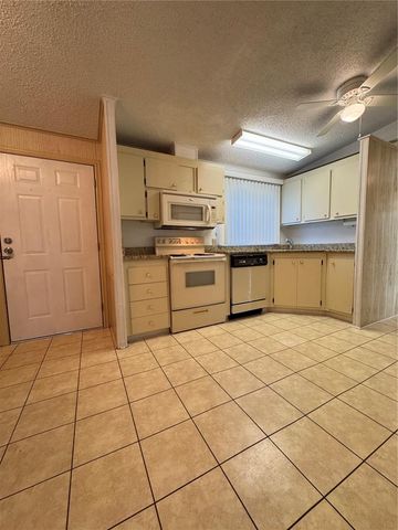 25100 PINE HILL, Leesburg, FL 34748