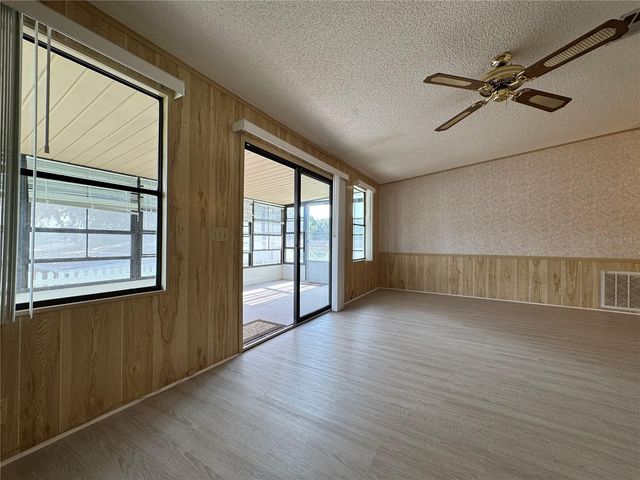 25100 PINE HILL, Leesburg, FL 34748