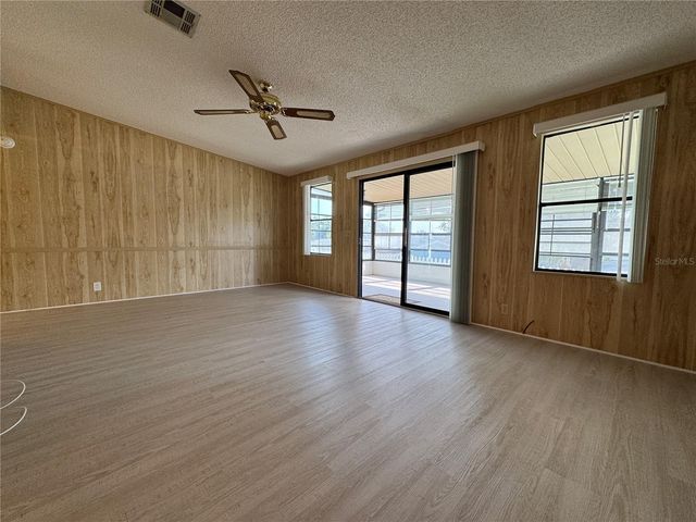 25100 PINE HILL, Leesburg, FL 34748