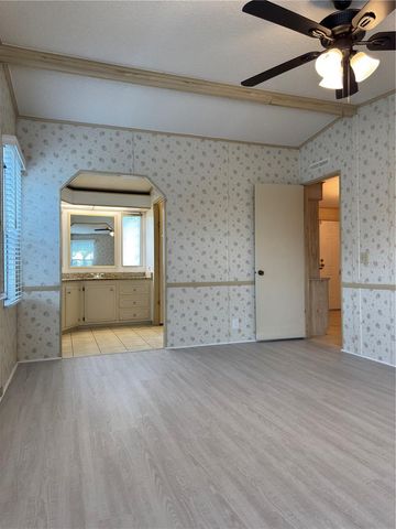 25100 PINE HILL, Leesburg, FL 34748