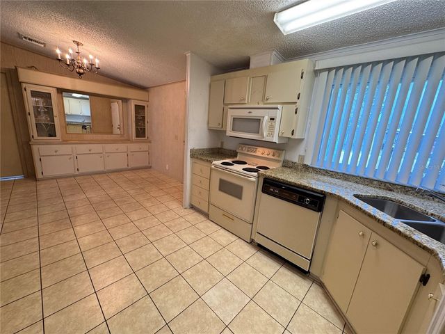 25100 PINE HILL, Leesburg, FL 34748