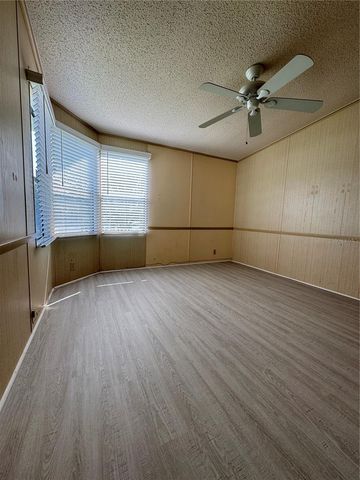 25100 PINE HILL, Leesburg, FL 34748