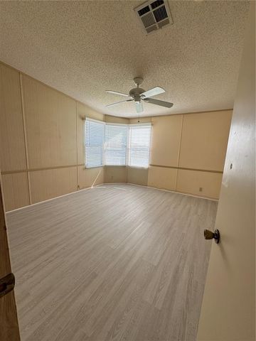 25100 PINE HILL, Leesburg, FL 34748