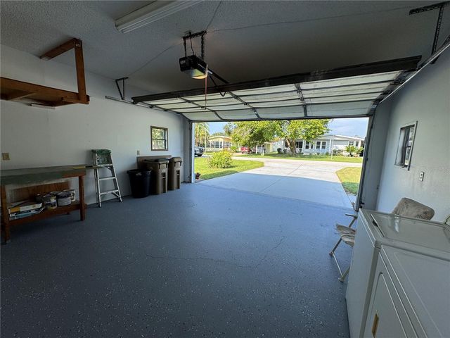 25100 PINE HILL, Leesburg, FL 34748