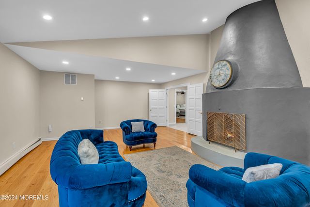 222 Bartley Road, Jackson, NJ 08527