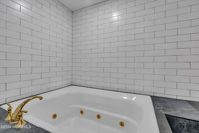 222 Bartley Road, Jackson, NJ 08527