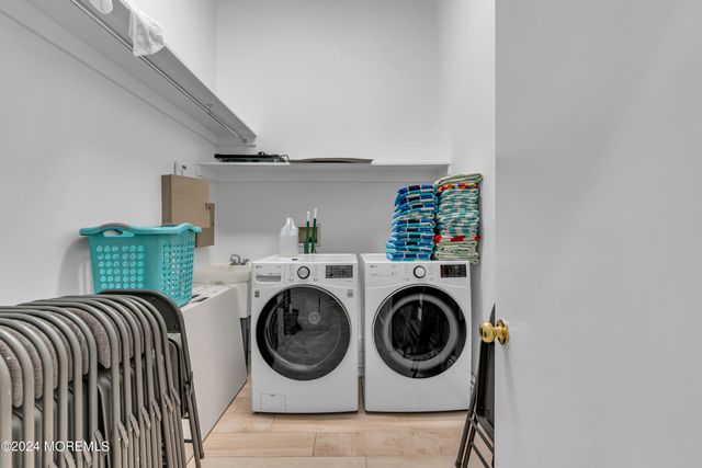 222 Bartley Road, Jackson, NJ 08527