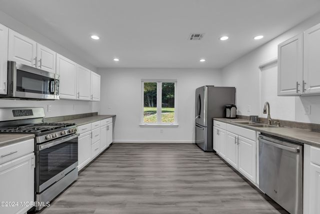 222 Bartley Road, Jackson, NJ 08527