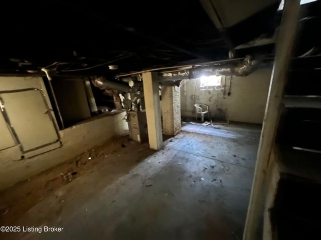 1759 W Hill St, Louisville, KY 40210