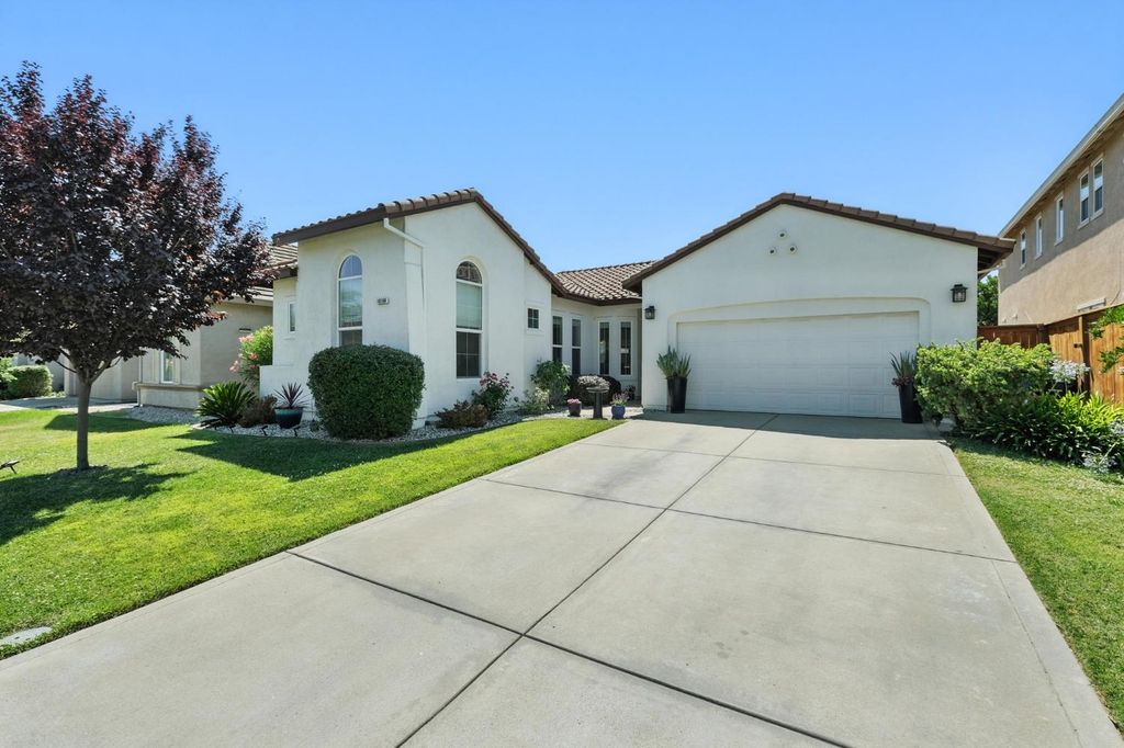 10166 Parada Ct, Elk Grove, CA 95757