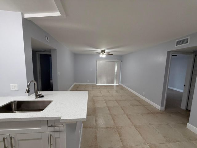 5760 Rock Island Road 309, Tamarac, FL 33319