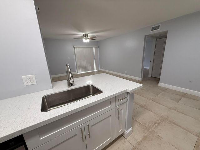 5760 Rock Island Road 309, Tamarac, FL 33319