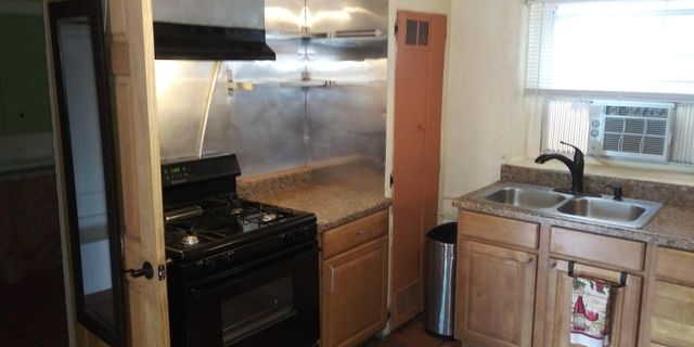 1508 Edith Boulevard NE, Albuquerque, NM 87102