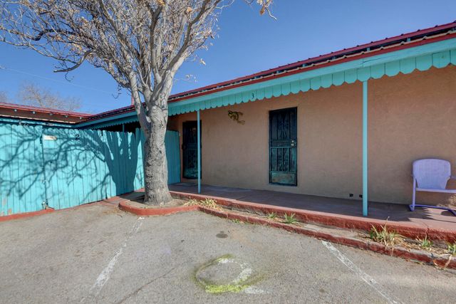 1508 Edith Boulevard NE, Albuquerque, NM 87102