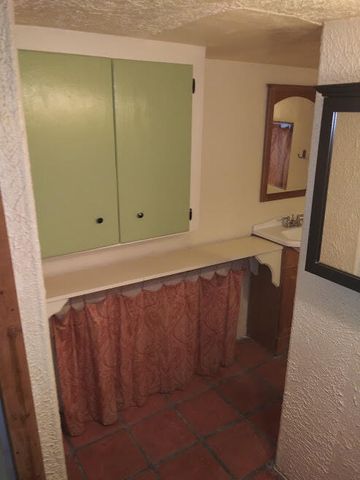 1508 Edith Boulevard NE, Albuquerque, NM 87102