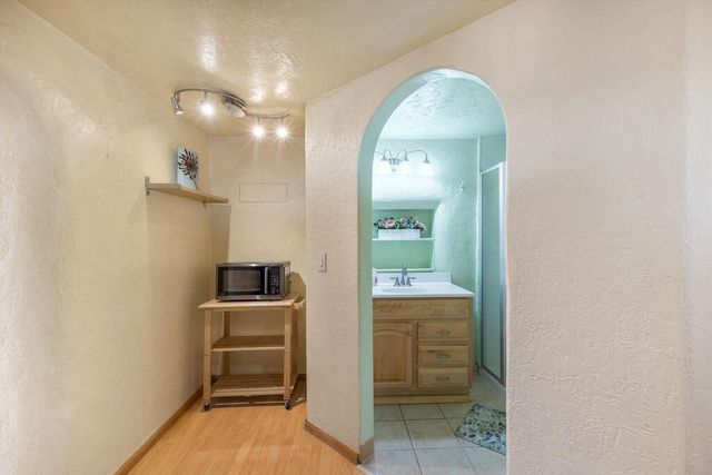 1508 Edith Boulevard NE, Albuquerque, NM 87102