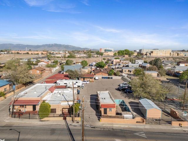 1508 Edith Boulevard NE, Albuquerque, NM 87102