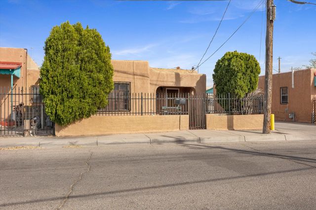 1508 Edith Boulevard NE, Albuquerque, NM 87102