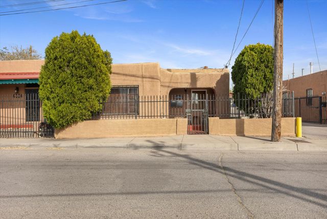 1508 Edith Boulevard NE, Albuquerque, NM 87102