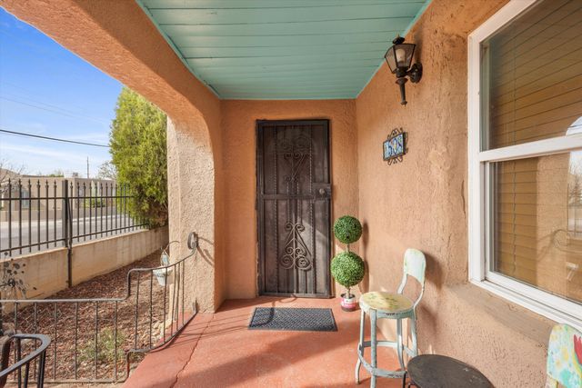 1508 Edith Boulevard NE, Albuquerque, NM 87102