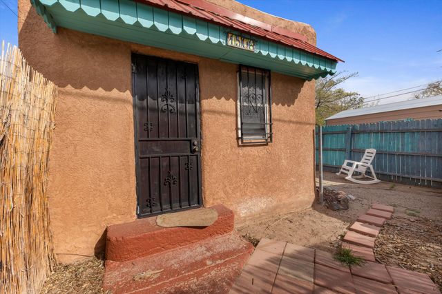 1508 Edith Boulevard NE, Albuquerque, NM 87102