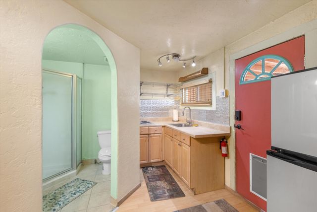 1508 Edith Boulevard NE, Albuquerque, NM 87102