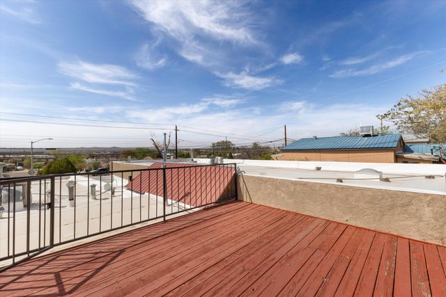 1508 Edith Boulevard NE, Albuquerque, NM 87102