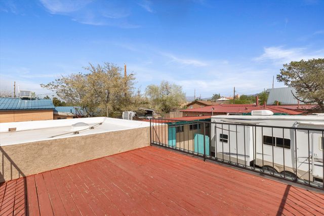 1508 Edith Boulevard NE, Albuquerque, NM 87102