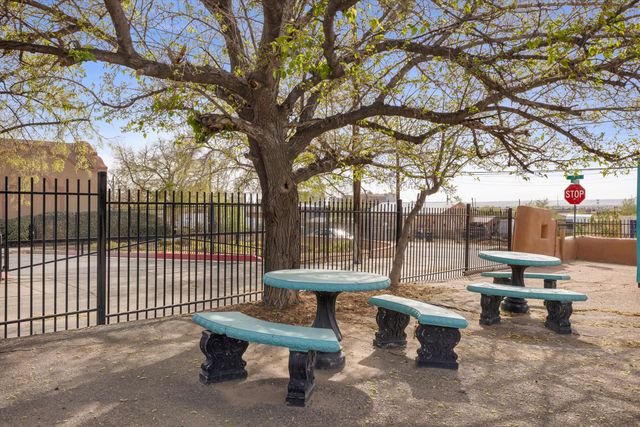 1508 Edith Boulevard NE, Albuquerque, NM 87102