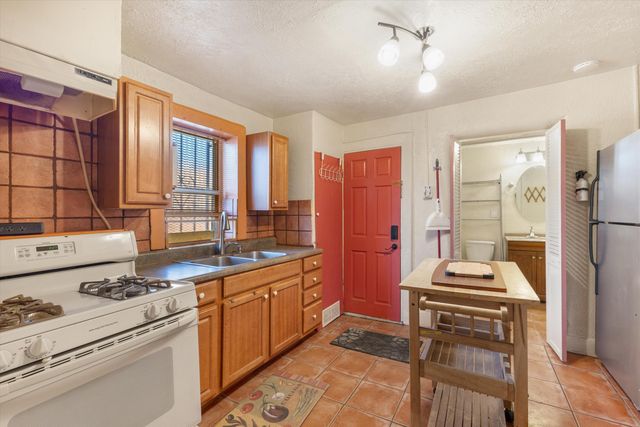 1508 Edith Boulevard NE, Albuquerque, NM 87102