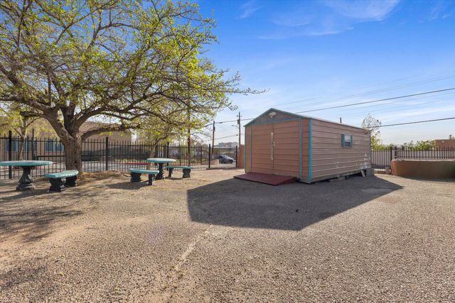 1508 Edith Boulevard NE, Albuquerque, NM 87102