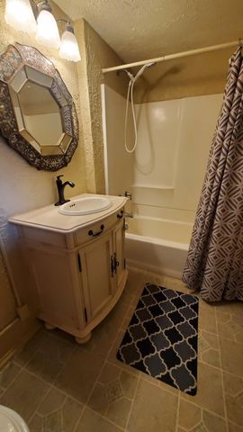 1508 Edith Boulevard NE, Albuquerque, NM 87102