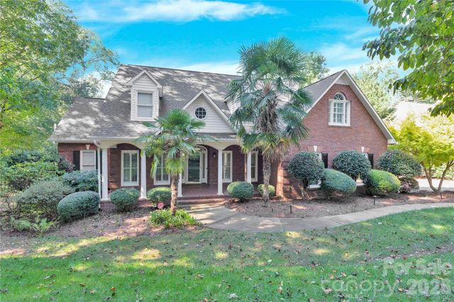 5476 Deer Run Court, Davidson, NC 28036