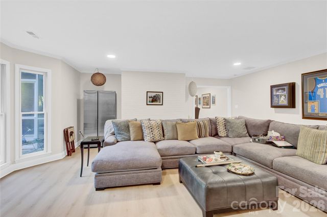 5476 Deer Run Court, Davidson, NC 28036