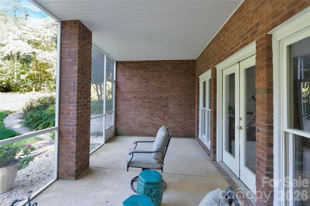 5476 Deer Run Court, Davidson, NC 28036