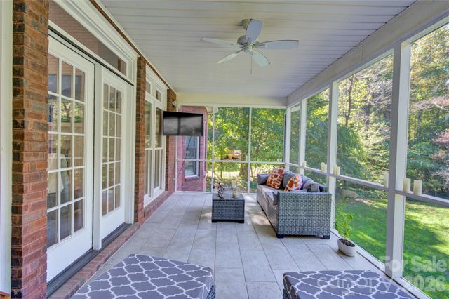 5476 Deer Run Court, Davidson, NC 28036