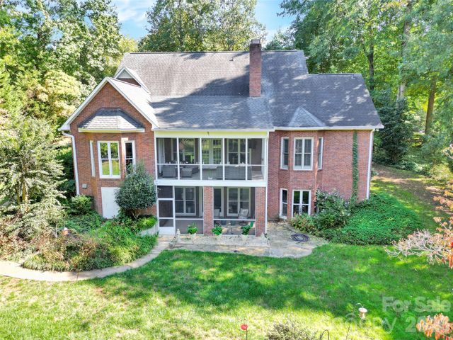 5476 Deer Run Court, Davidson, NC 28036