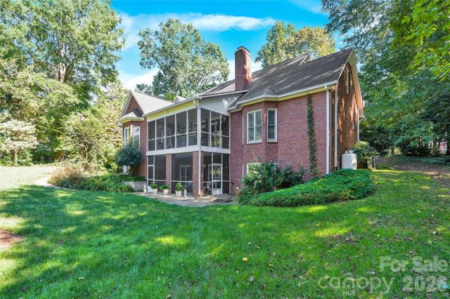 5476 Deer Run Court, Davidson, NC 28036