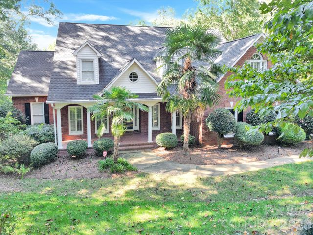 5476 Deer Run Court, Davidson, NC 28036