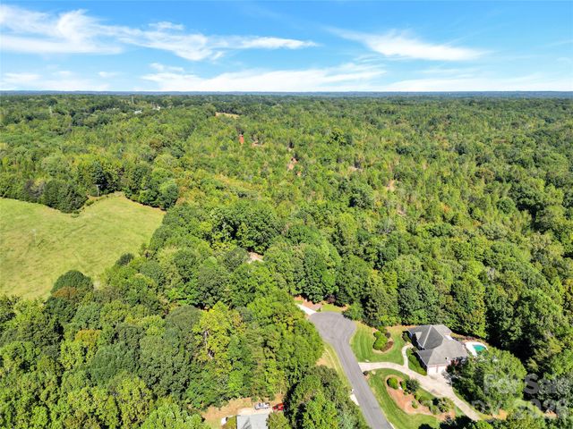 5476 Deer Run Court, Davidson, NC 28036