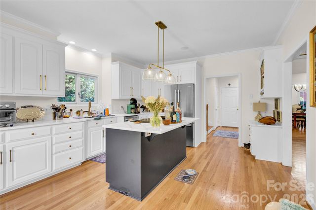 5476 Deer Run Court, Davidson, NC 28036