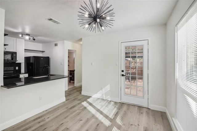 2401 Sherry Street, Arlington, TX 76014