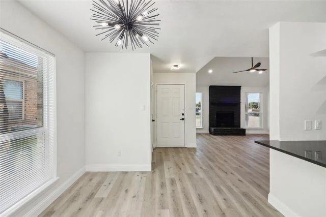 2401 Sherry Street, Arlington, TX 76014