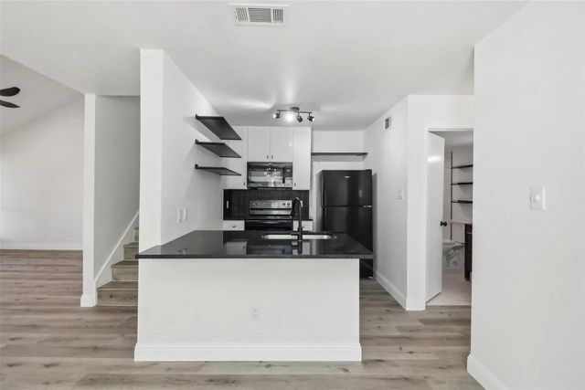 2401 Sherry Street, Arlington, TX 76014