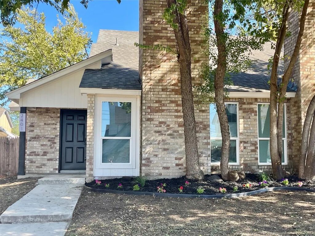 2401 Sherry Street, Arlington, TX 76014